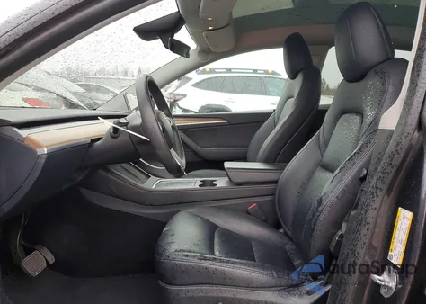 2024 Tesla Model Y z USA, uszkodzony, nr VIN 7SAYGDEE9RF010019